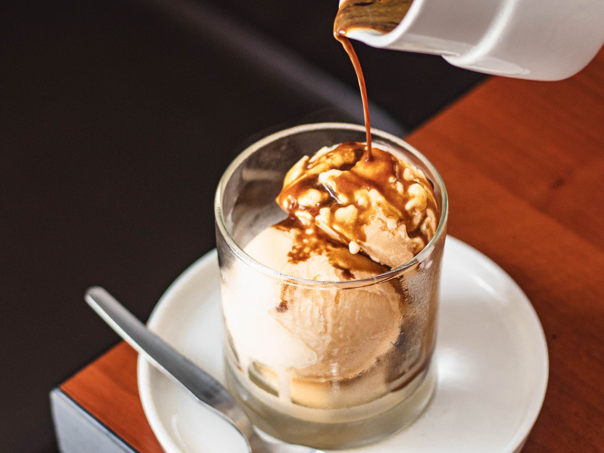 AFFOGATO (Affogato)