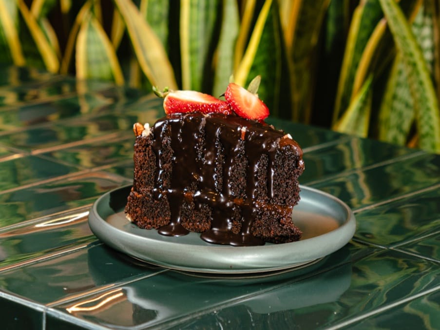CHOCOLATE CAKE