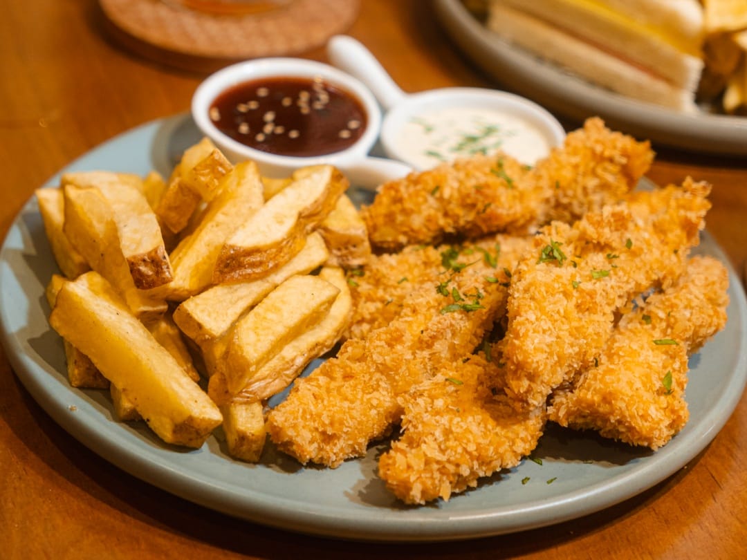 CHICKEN FINGERS